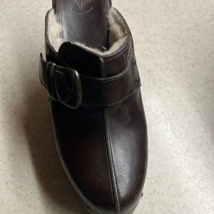Frye brown clogs. Prelived